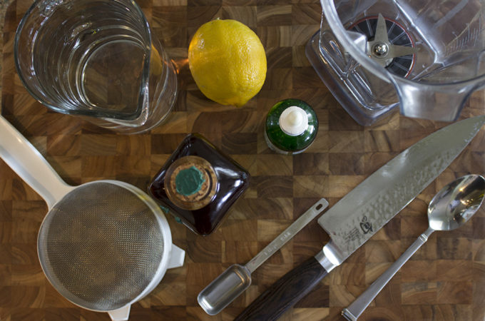 ingredients-and-tool-to-make-lemon-liver-flush
